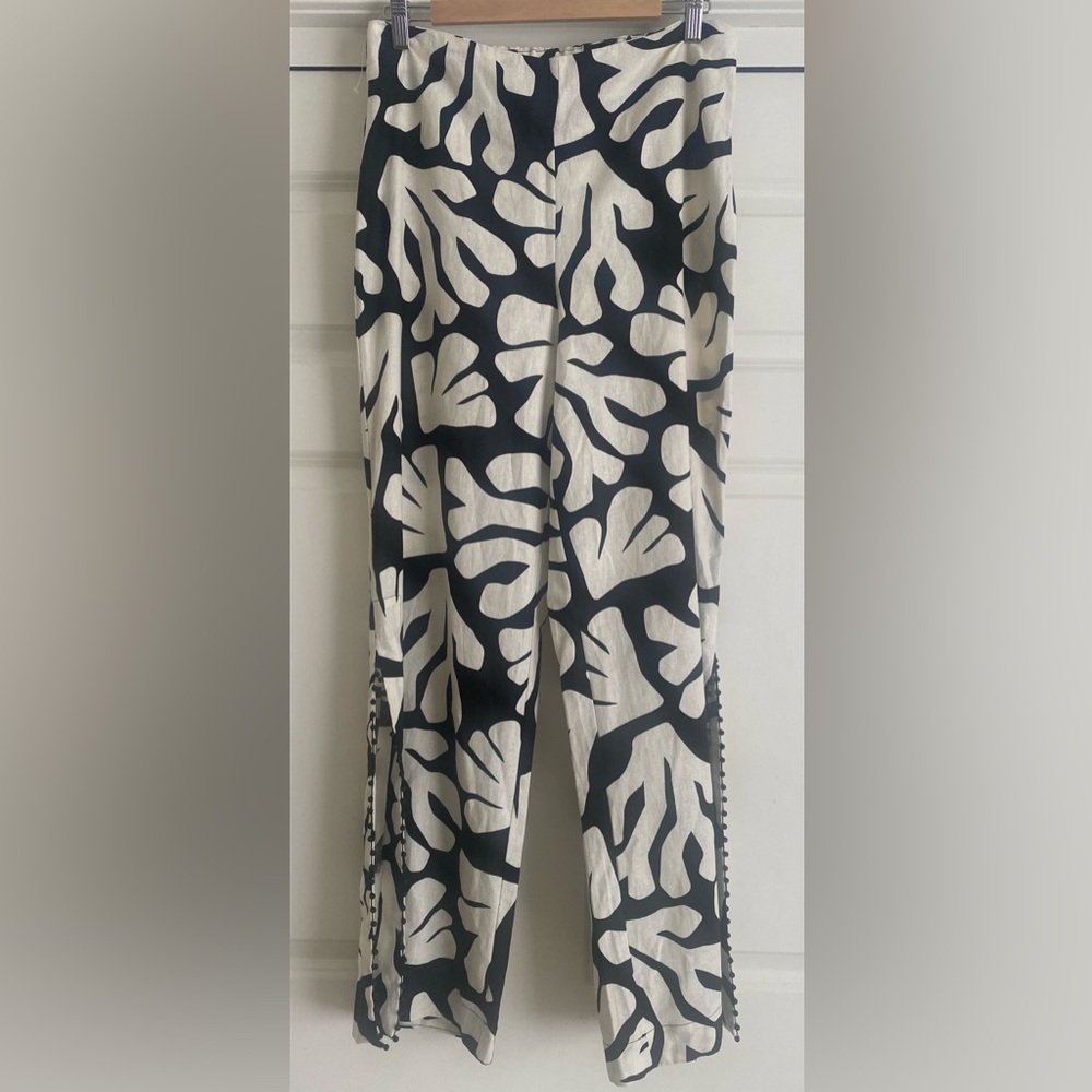 House of Harrow 1960 Linen Bland Pants Bold Floral Print with Beaded Side Slits